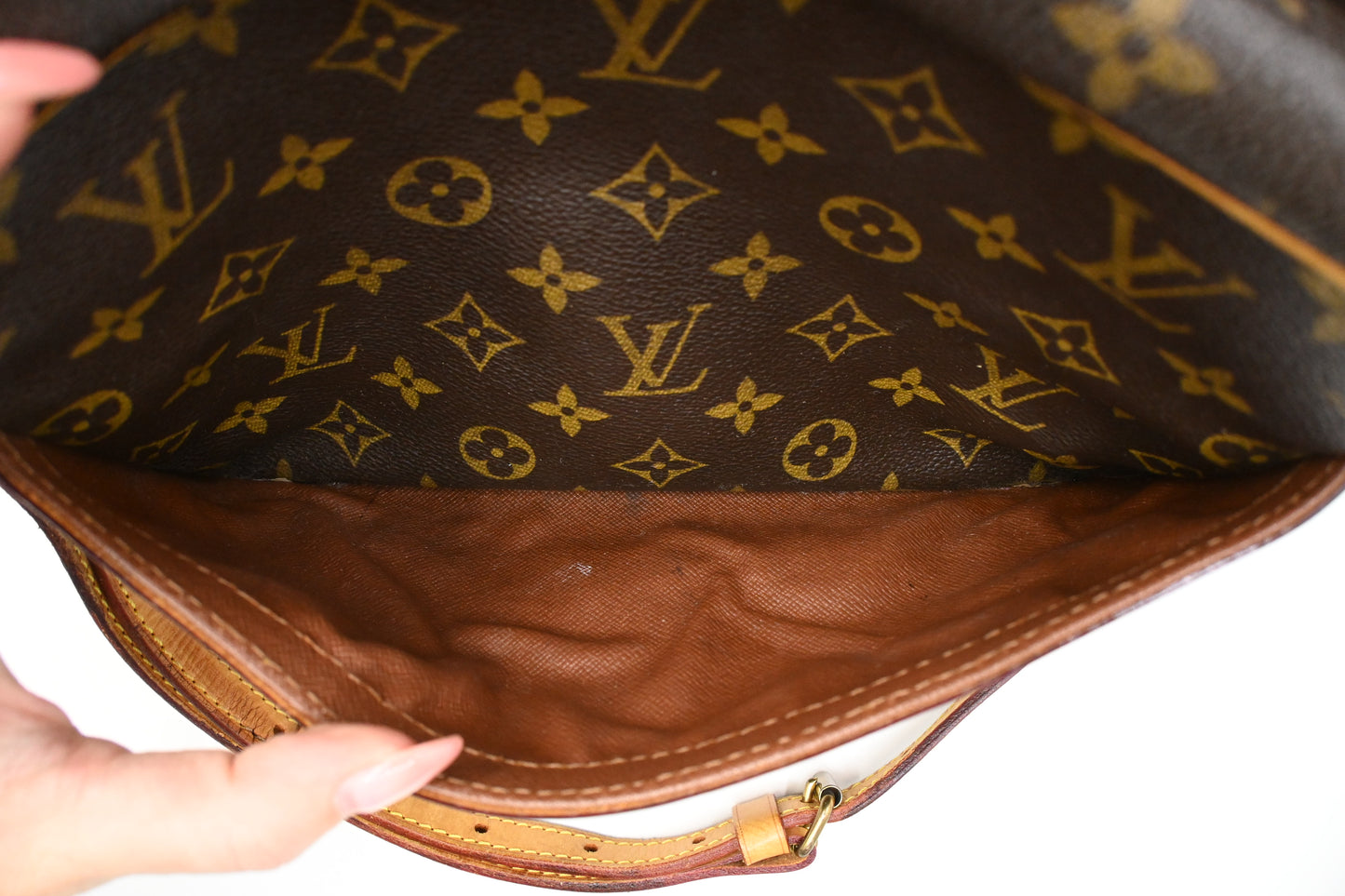Louis Vuitton Trocadero 27 in Monogram Canvas