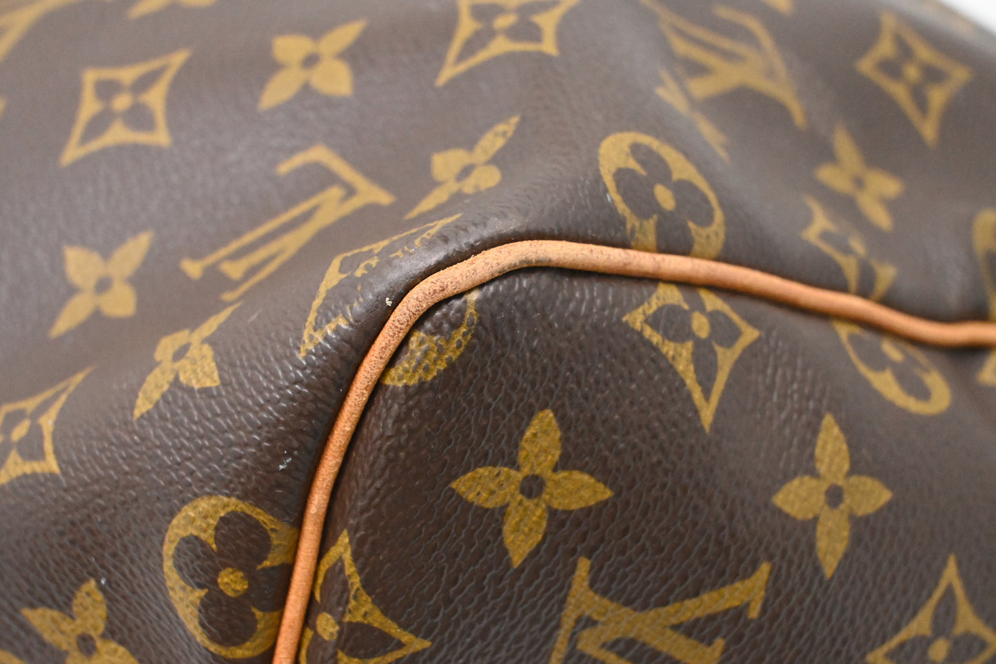 Louis Vuitton Keepall 55 in Monogram Canvas