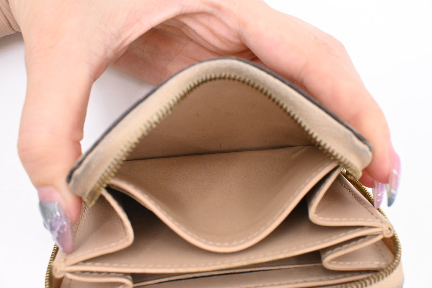 Louis Vuitton Zippy Compact Wallet in Beige Vernis Leather