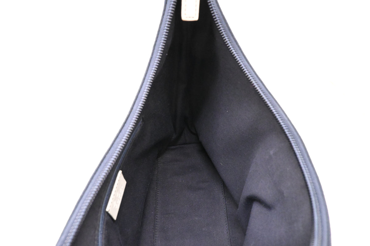 Gucci Hobo Bag in Navy Blue Canvas and White Guccissima Leather