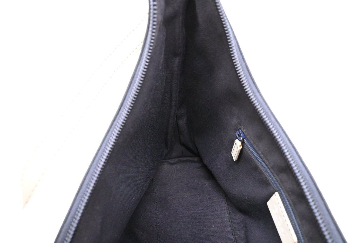 Gucci Hobo Bag in Navy Blue Canvas and White Guccissima Leather