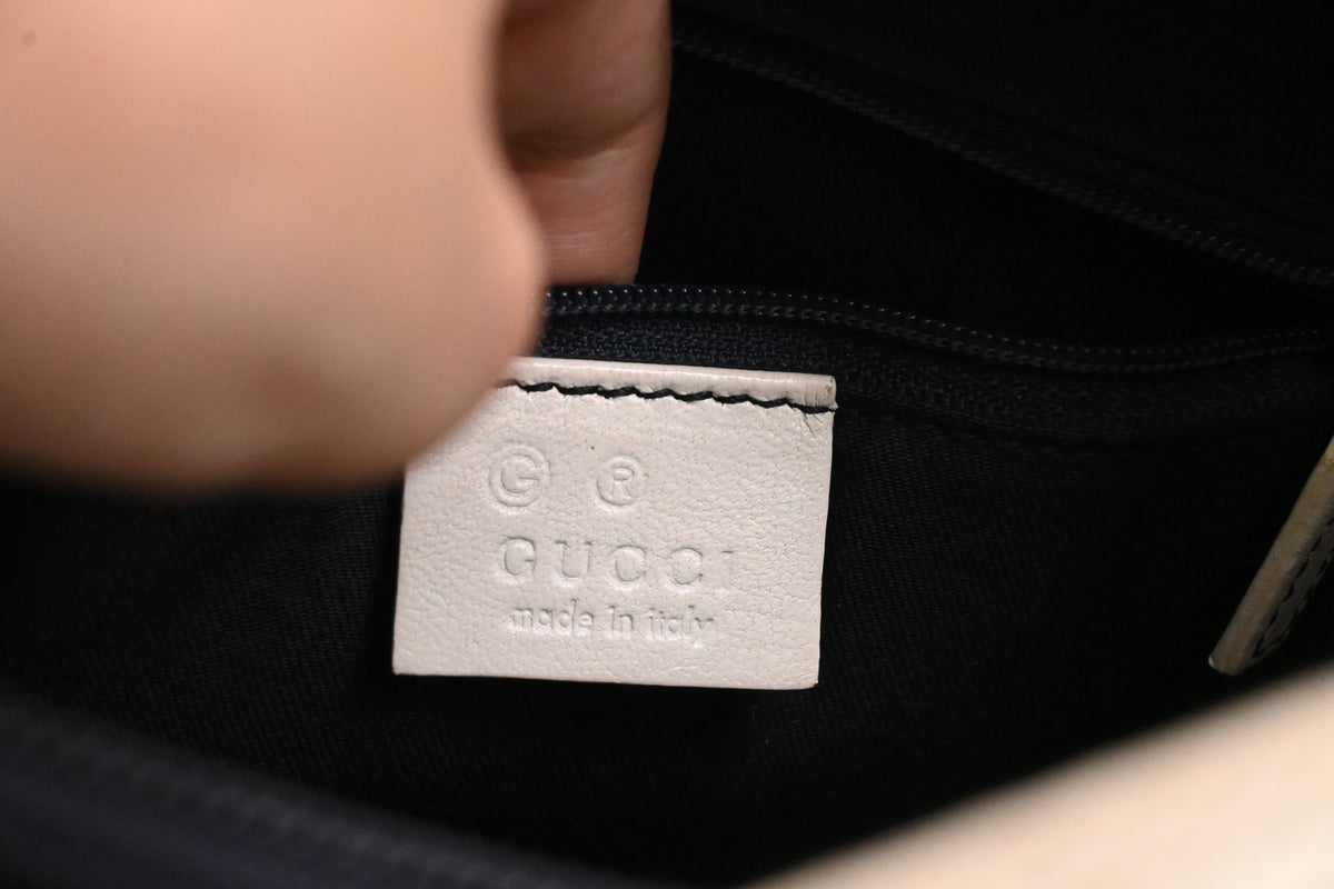 Gucci Hobo Bag in Navy Blue Canvas and White Guccissima Leather
