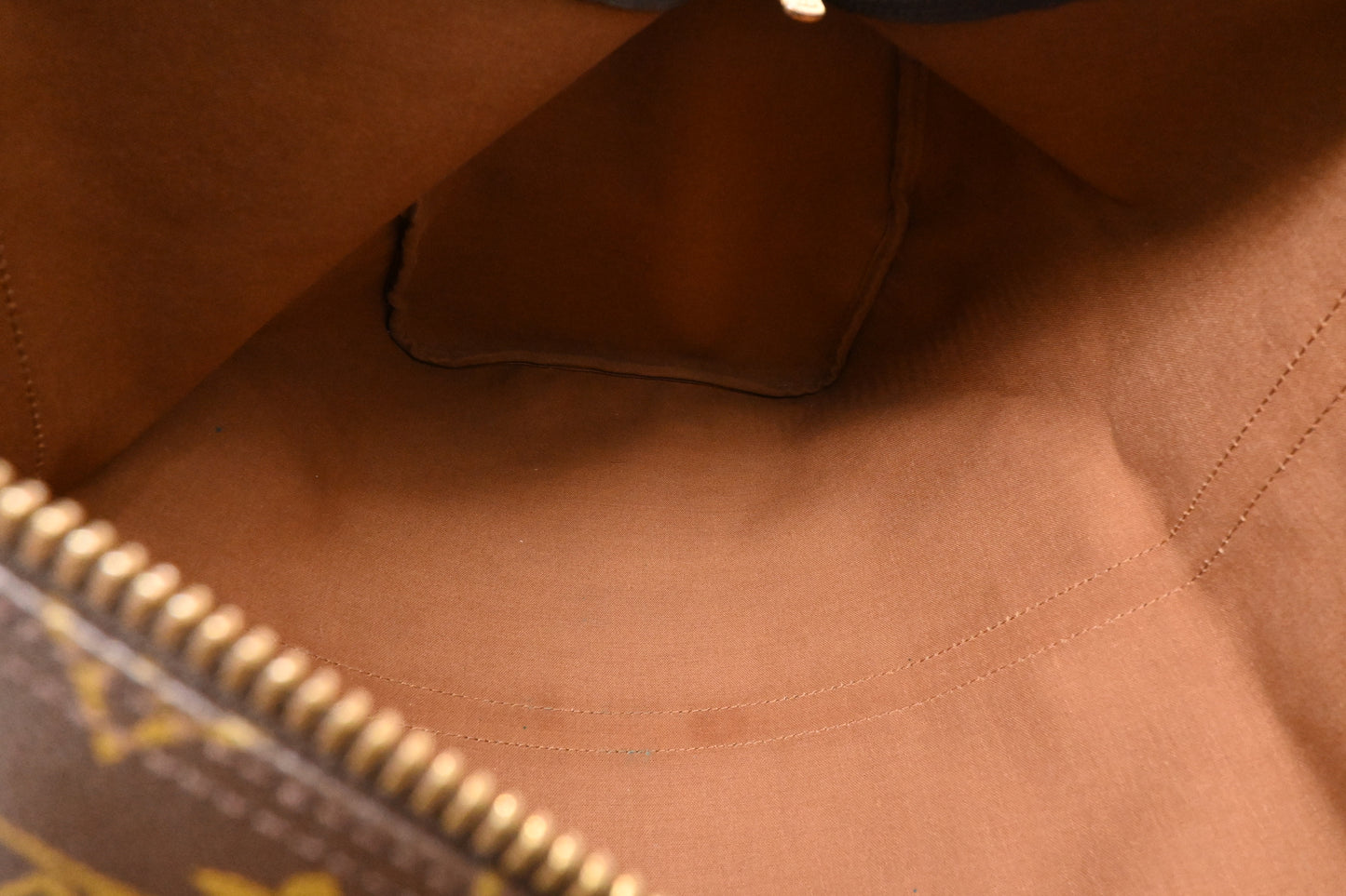 Louis Vuitton Keepall 55 in Monogram Canvas