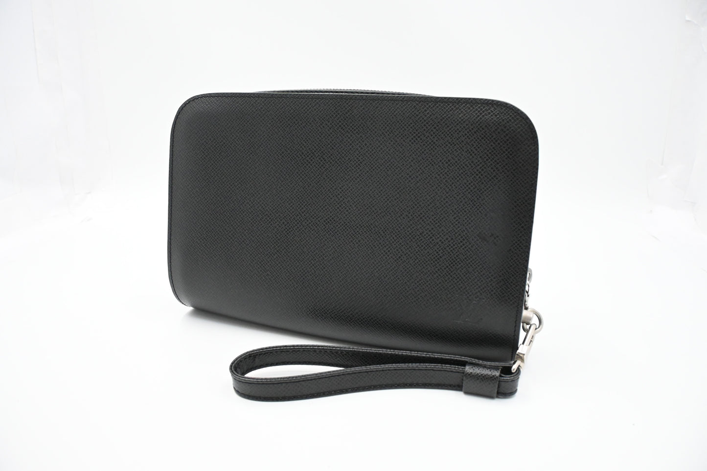 Louis Vuitton Baikal in Black Taiga Leather