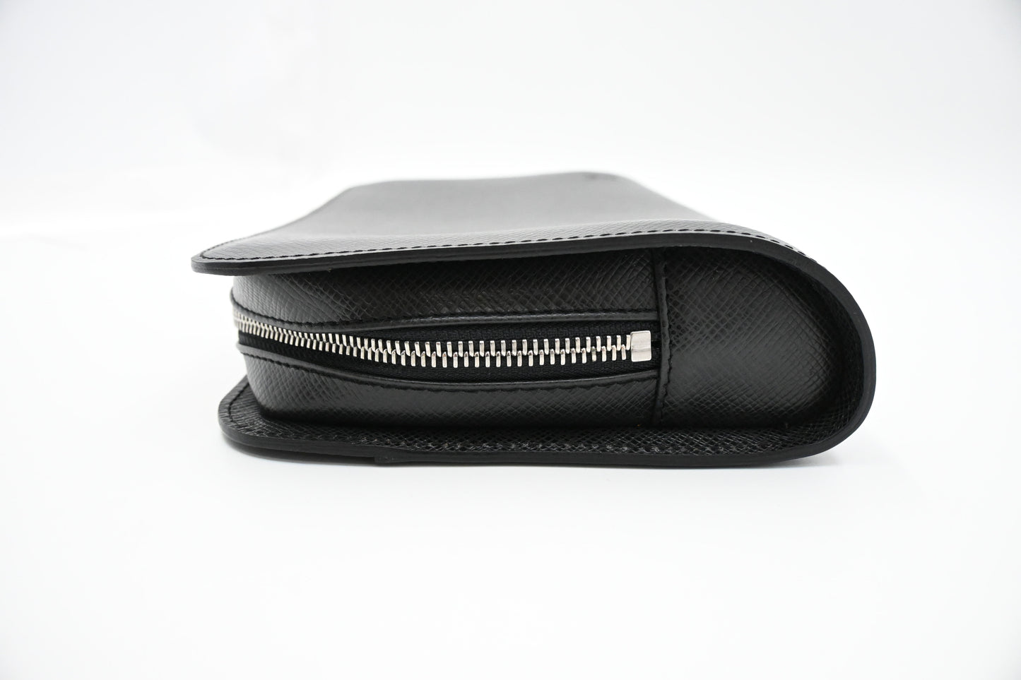 Louis Vuitton Baikal in Black Taiga Leather