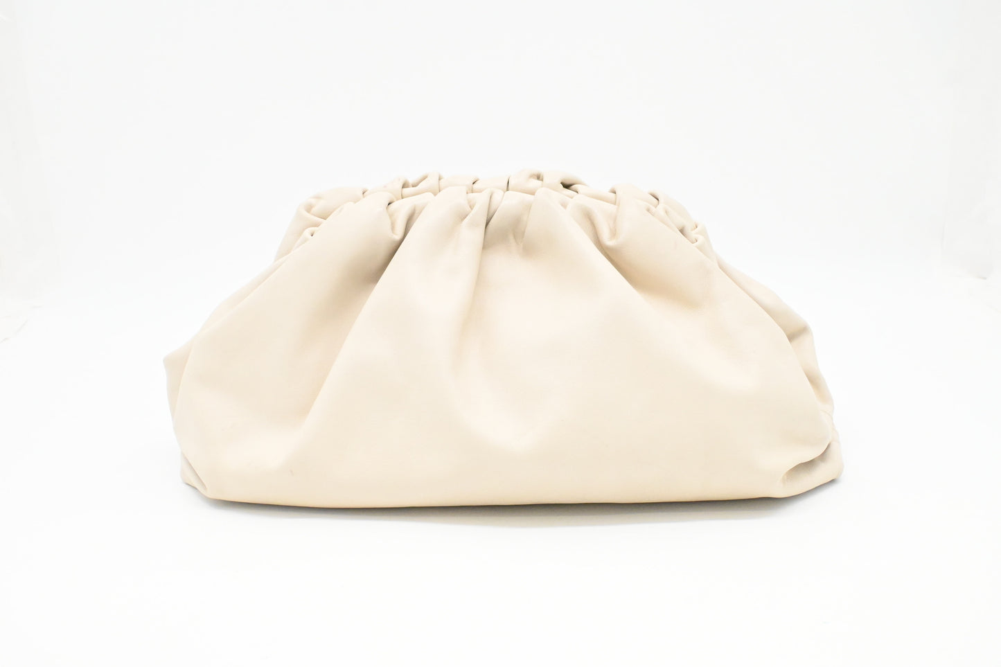 Bottega Veneta Pouch in Cream Leather