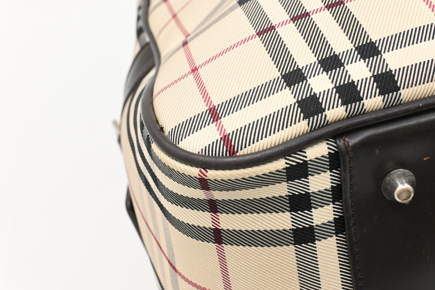Burberry Travel Bag in Cream Checked Canvas