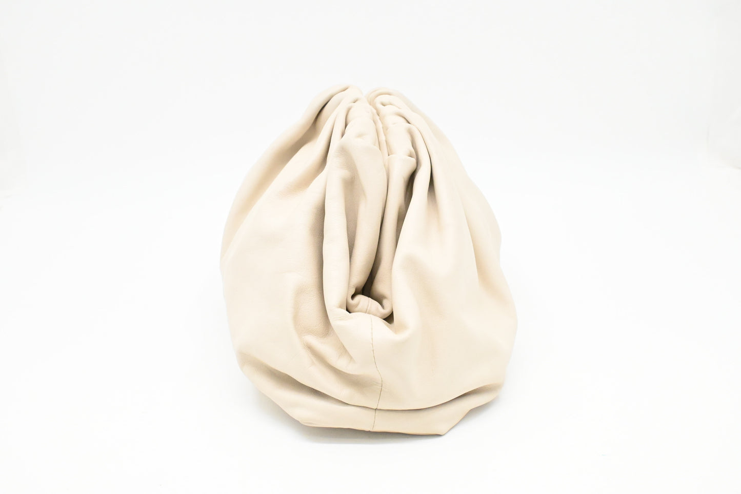 Bottega Veneta Pouch in Cream Leather