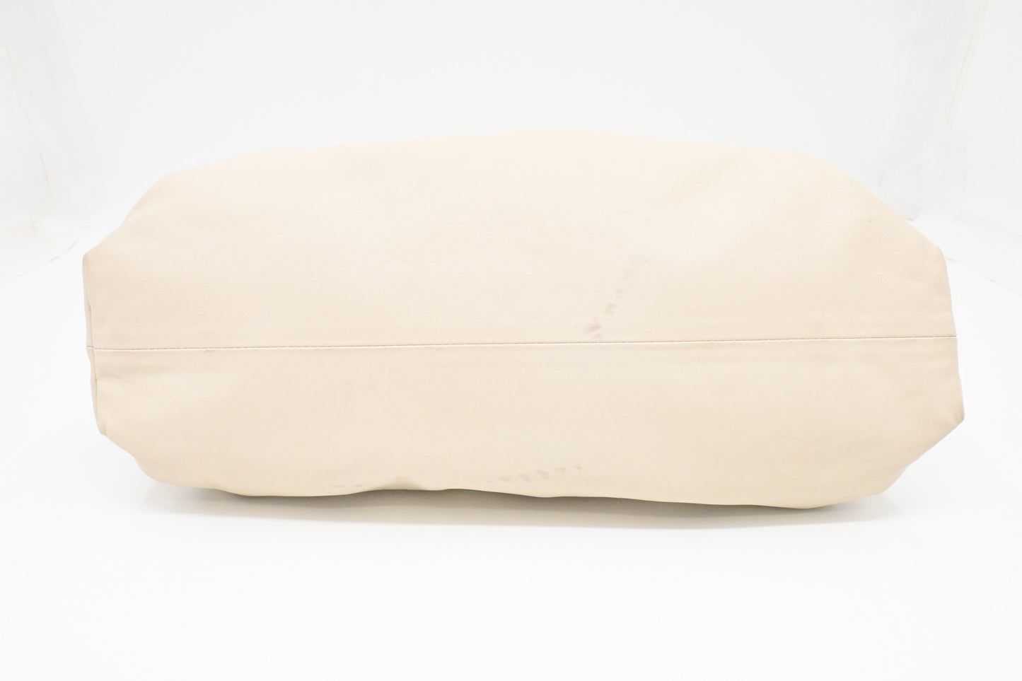 Bottega Veneta Pouch in Cream Leather