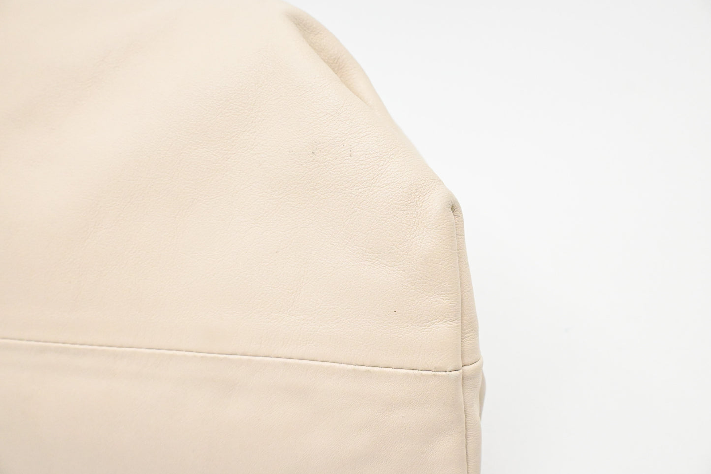 Bottega Veneta Pouch in Cream Leather