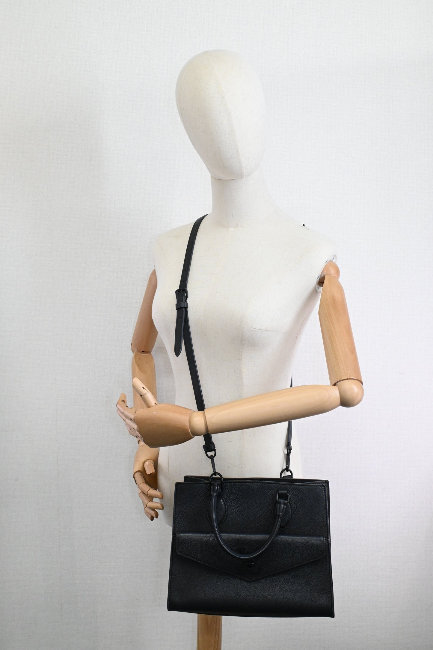 Louis Vuitton Lockme Tote PM in Black Leather