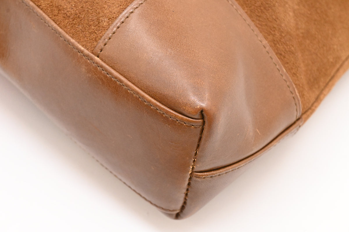 Gucci Shoulder Bag in Brown Suede Leather