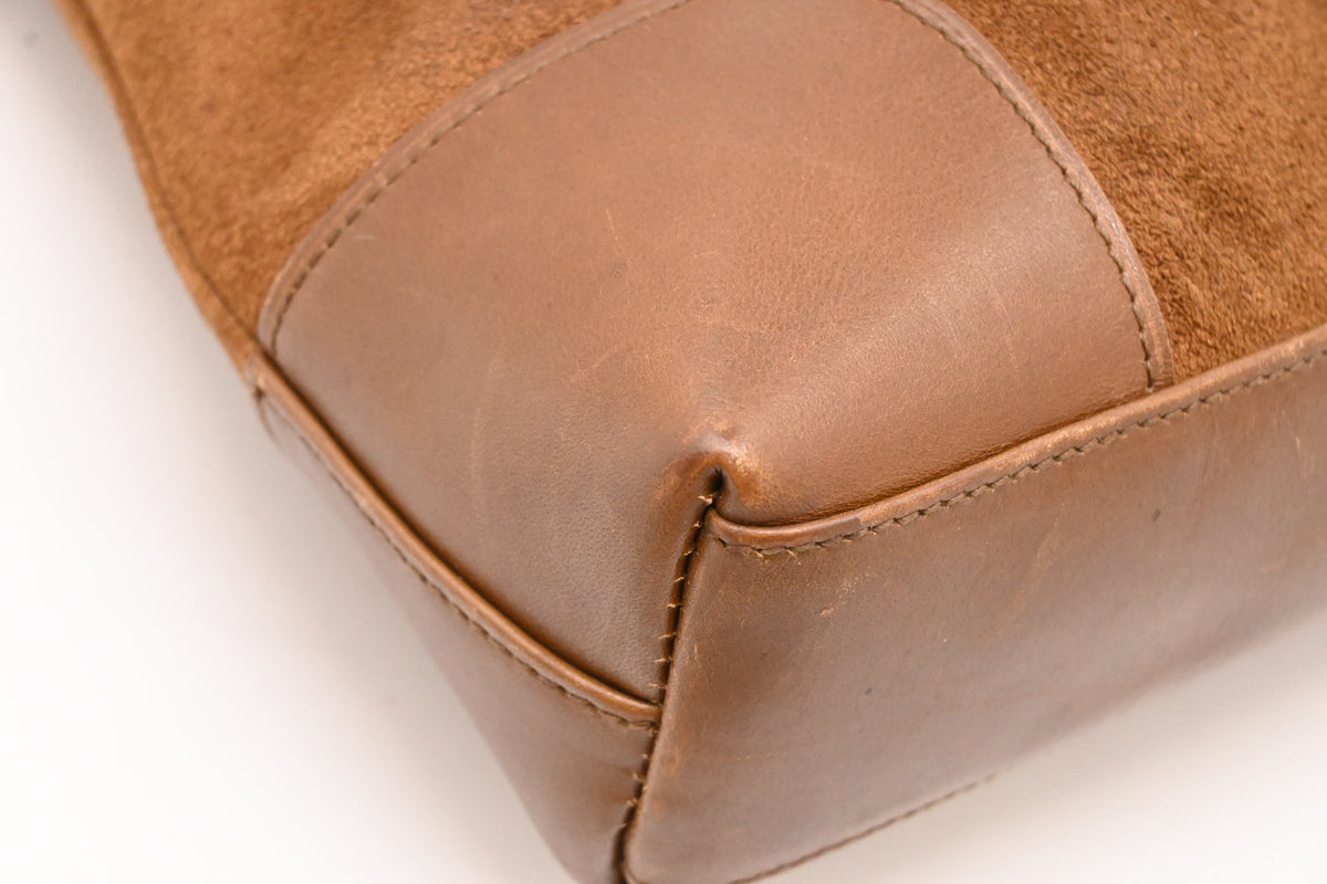 Gucci Shoulder Bag in Brown Suede Leather