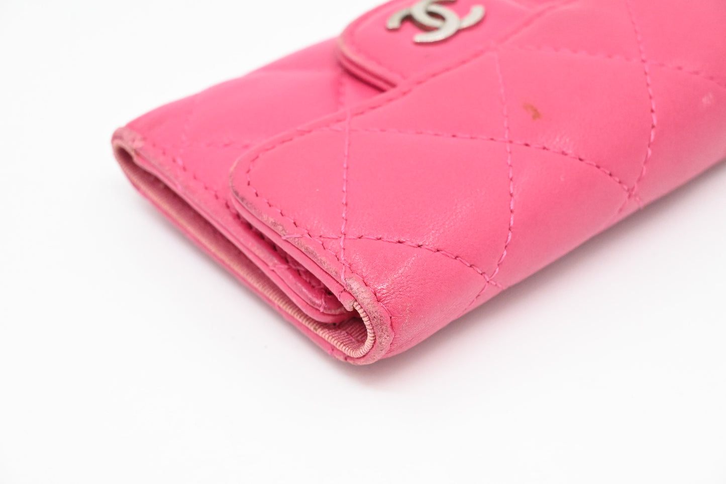 Chanel Classic 6 Key Case in Pink Mattelassé Leather