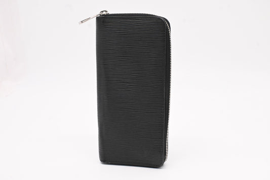 Louis Vuitton Vertical Zippy Wallet in Black Epi Leather