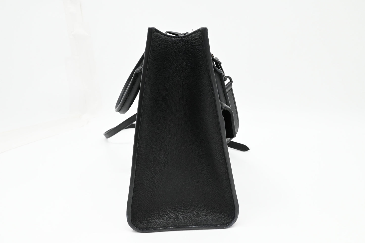 Louis Vuitton Lockme Tote PM in Black Leather