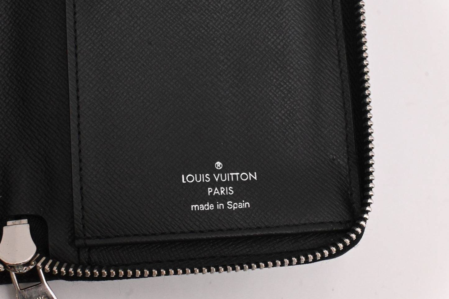 Louis Vuitton Vertical Zippy Wallet in Black Epi Leather