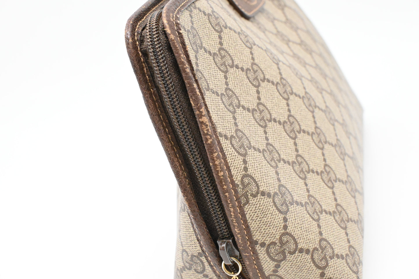 Gucci Pouch in GG Supreme Canvas