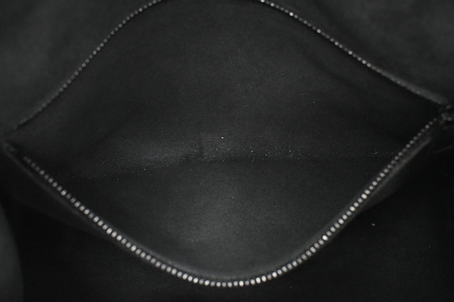 Louis Vuitton Lockme Tote PM in Black Leather