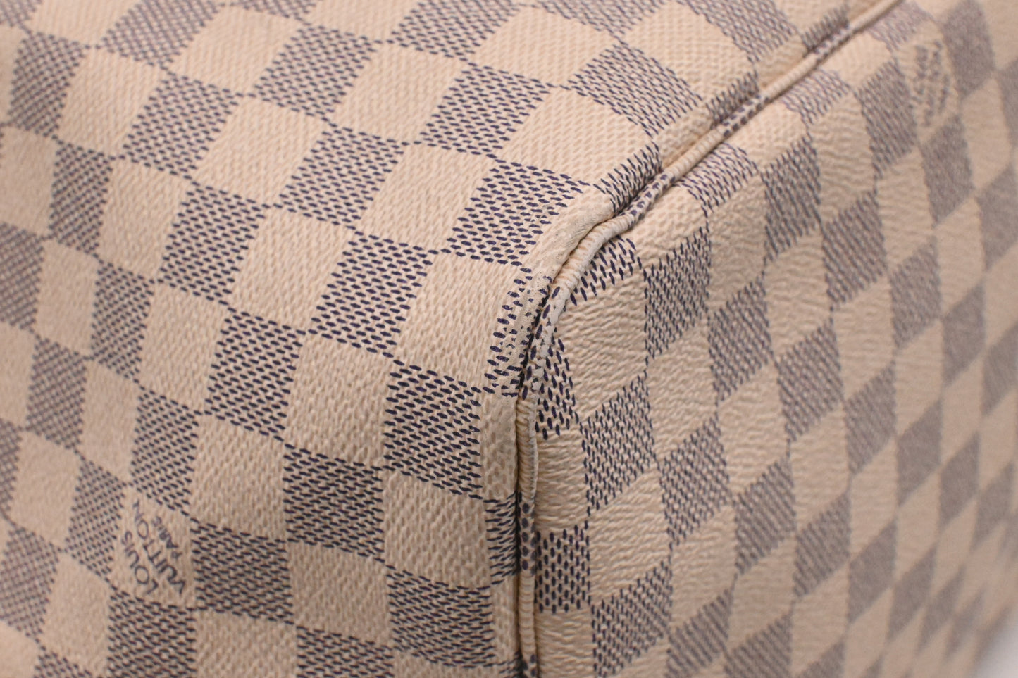 Louis Vuitton Neverfull GM in Damier Azur Canvas