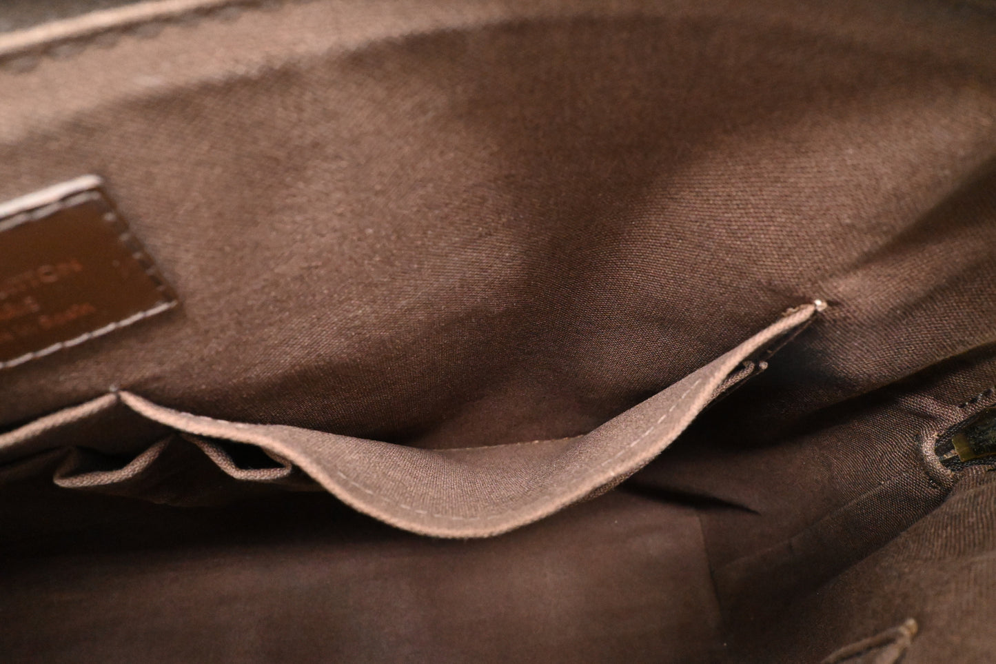 Louis Vuitton Porte Document Jour in Damier Ebene Canvas