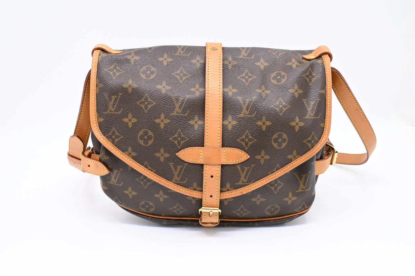 Louis Vuitton Saumur 30 in Monogram Canvas