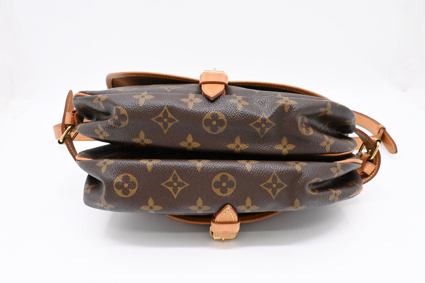 Louis Vuitton Saumur 30 in Monogram Canvas