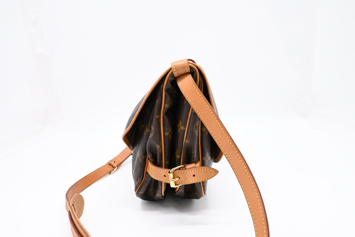 Louis Vuitton Saumur 30 in Monogram Canvas