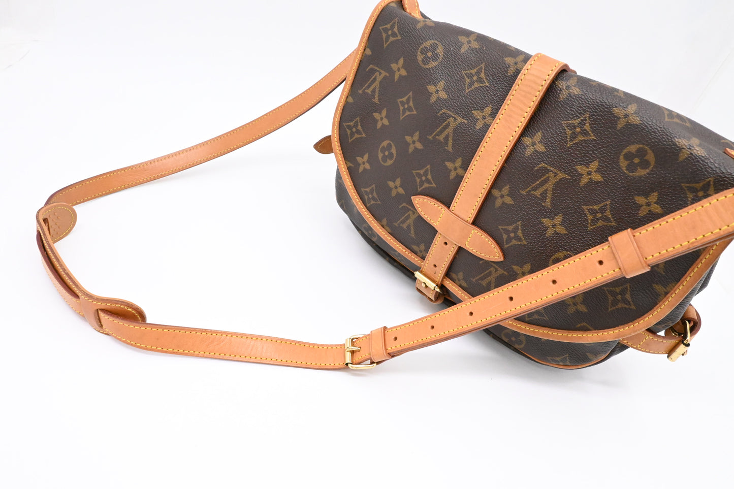 Louis Vuitton Saumur 30 in Monogram Canvas