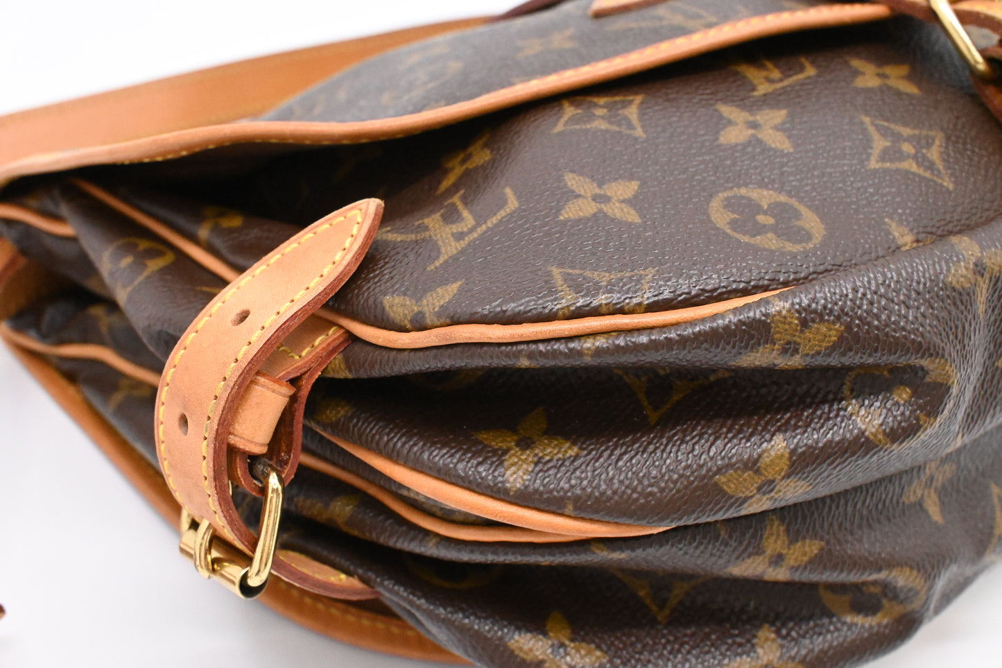 Louis Vuitton Saumur 30 in Monogram Canvas