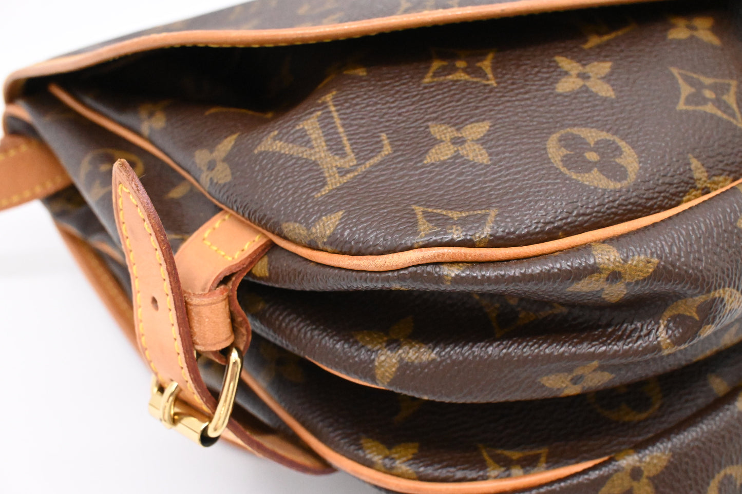 Louis Vuitton Saumur 30 in Monogram Canvas