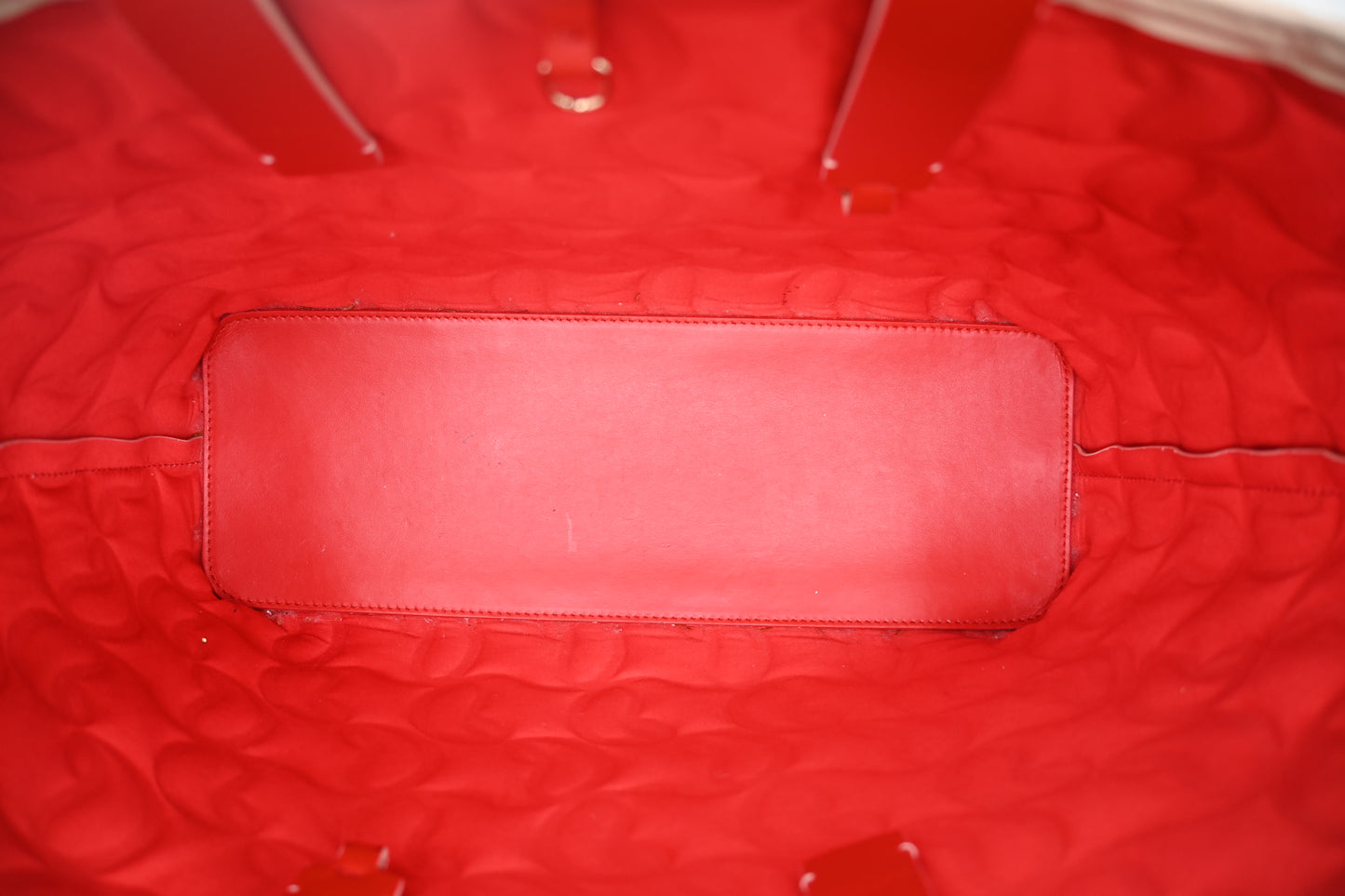 Louboutin Small Cabata in Pink Leather