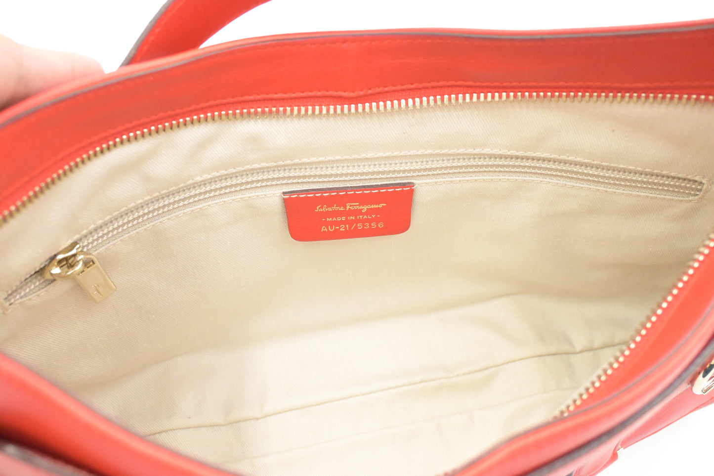 Ferragamo Shoulder Bag in Red Leather