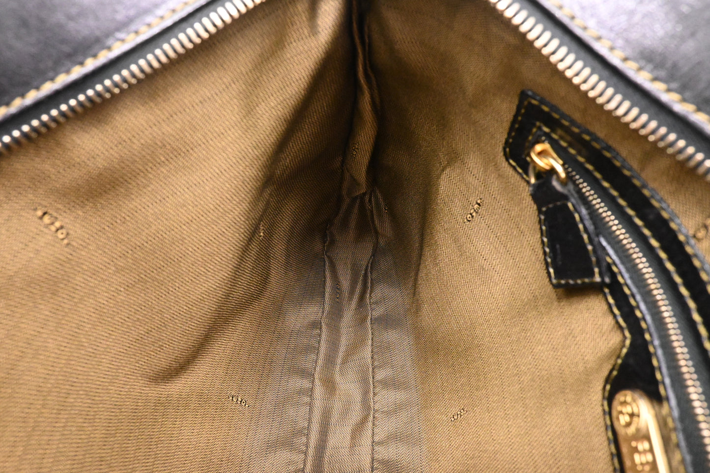 Fendi Shoulder Bag in Zucca Canvas