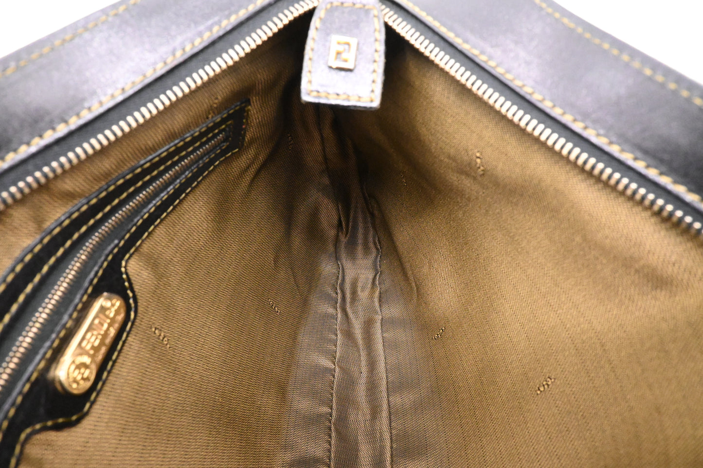 Fendi Shoulder Bag in Zucca Canvas