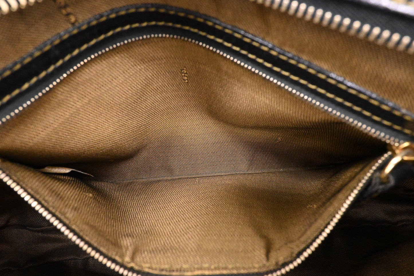 Fendi Shoulder Bag in Zucca Canvas