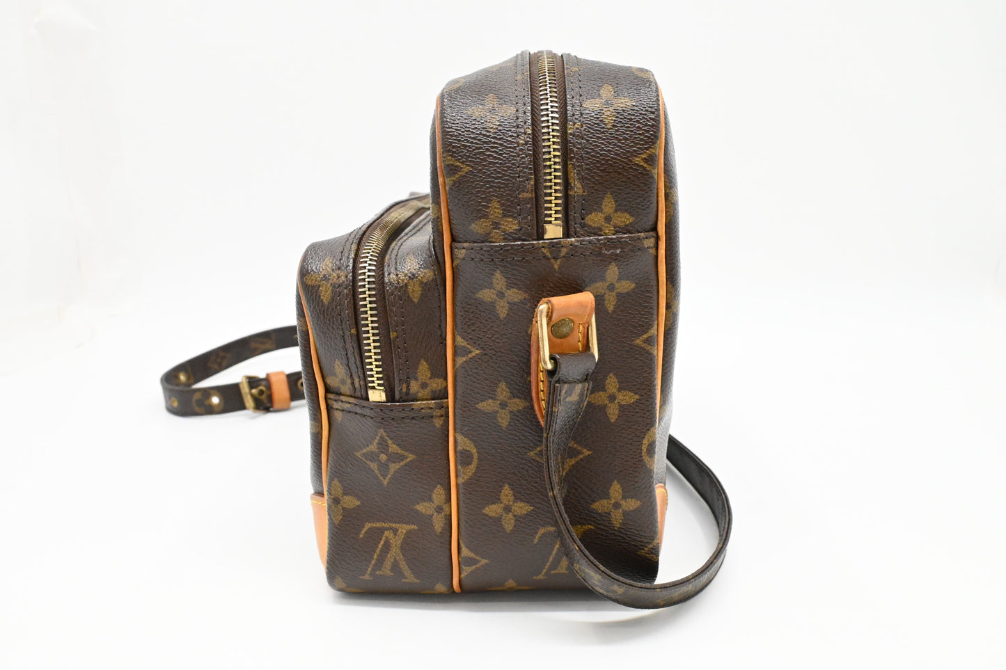 Louis Vuitton Nile in Monogram Canvas