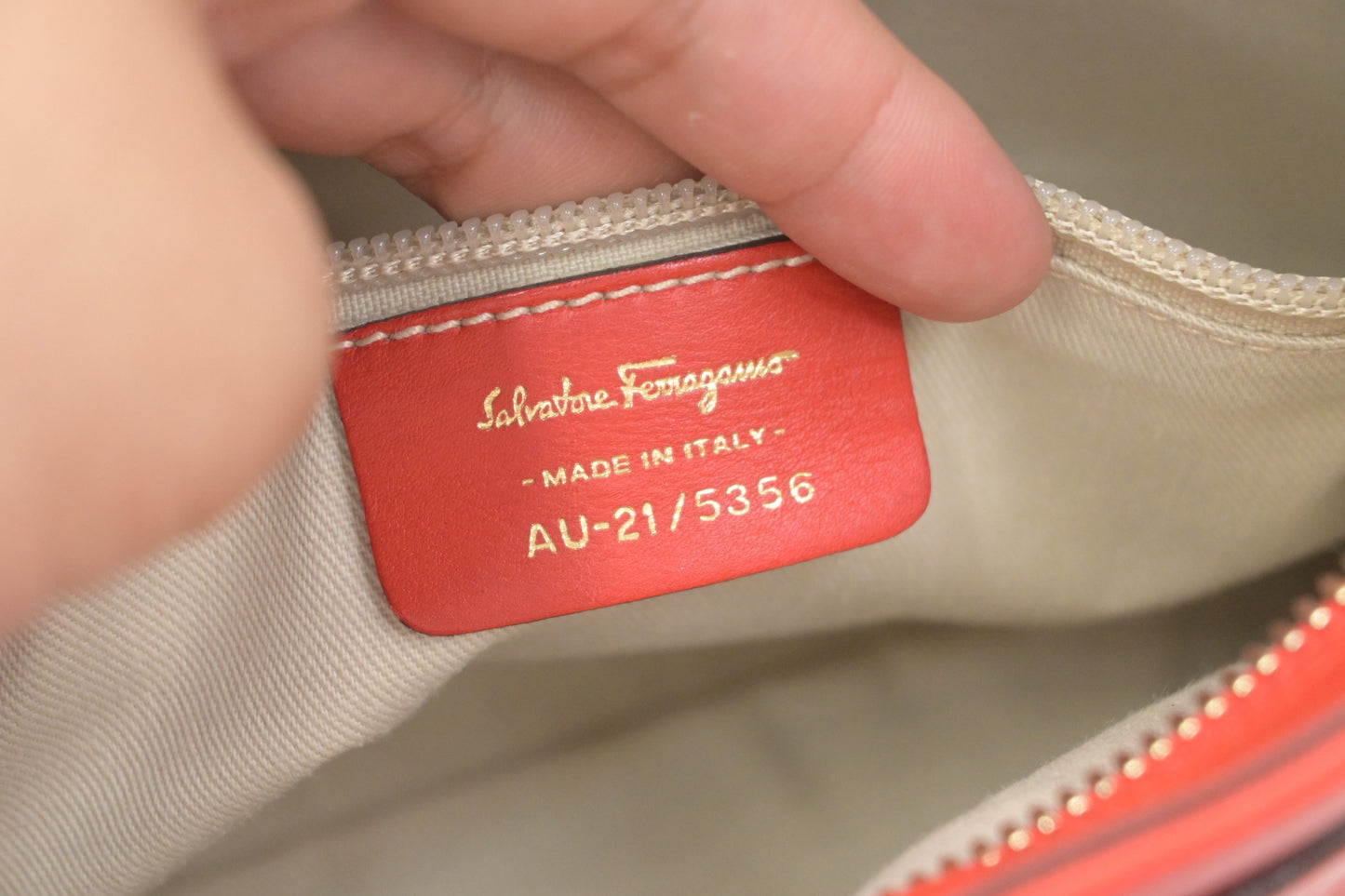 Ferragamo Shoulder Bag in Red Leather