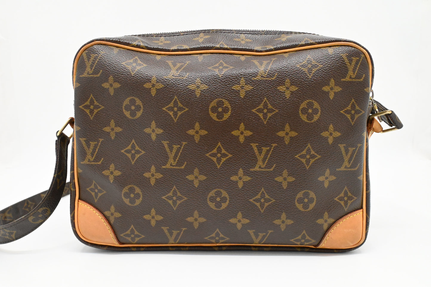 Louis Vuitton Nile in Monogram Canvas