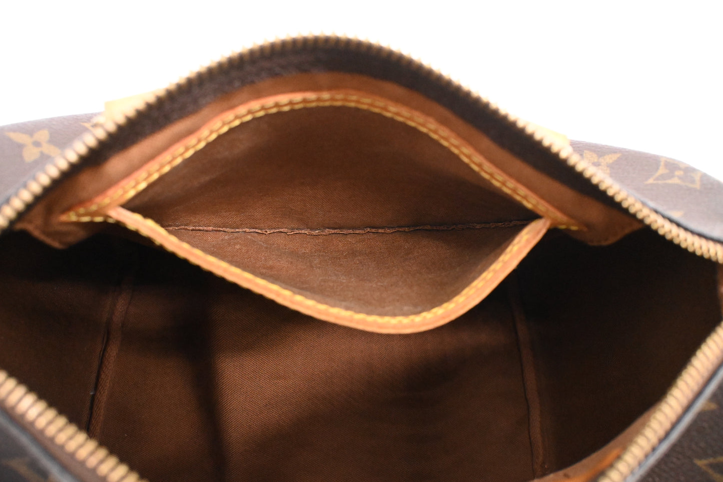 Louis Vuitton Speedy 25 in Monogram Canvas