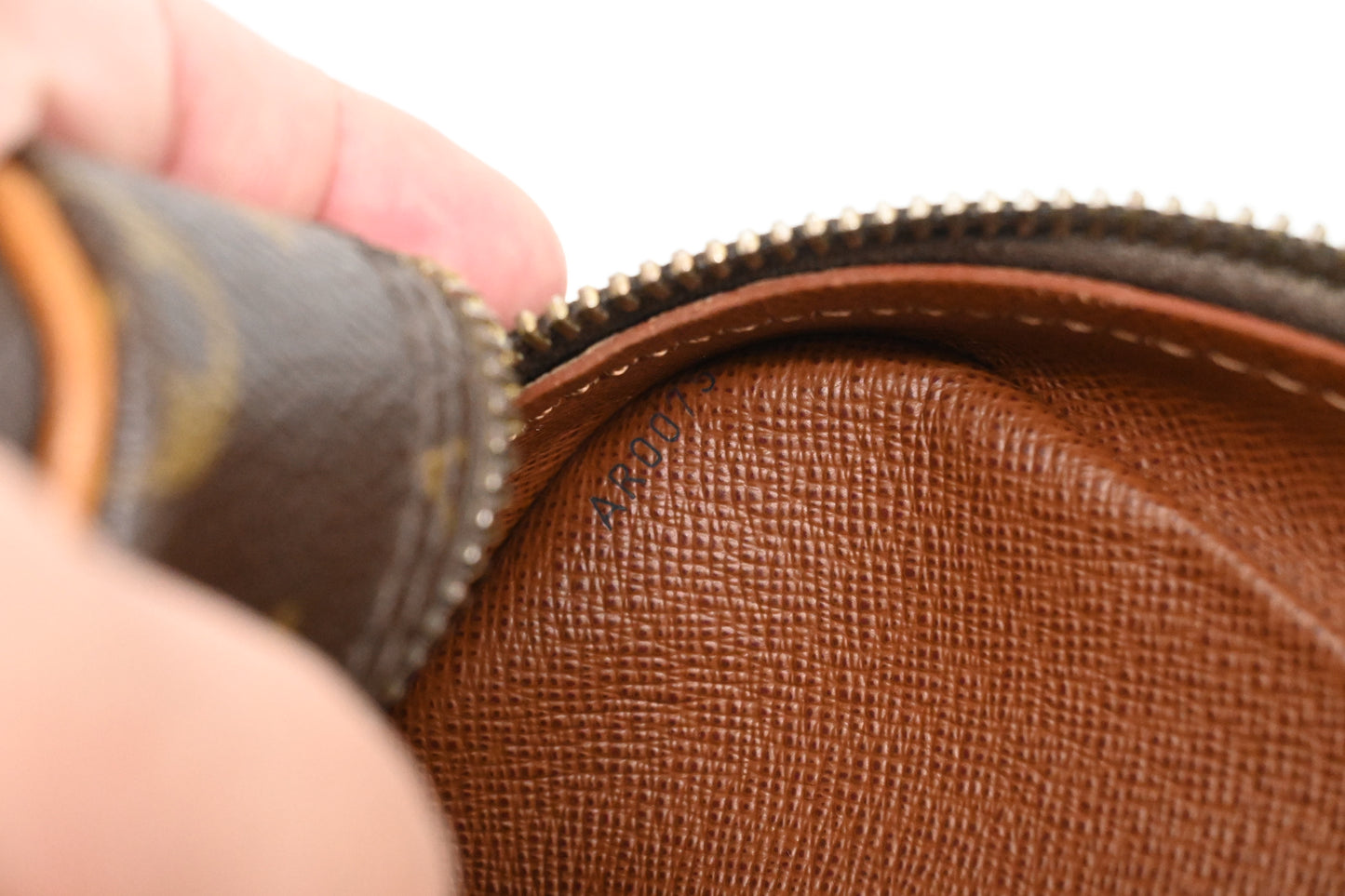 Louis Vuitton Nile in Monogram Canvas