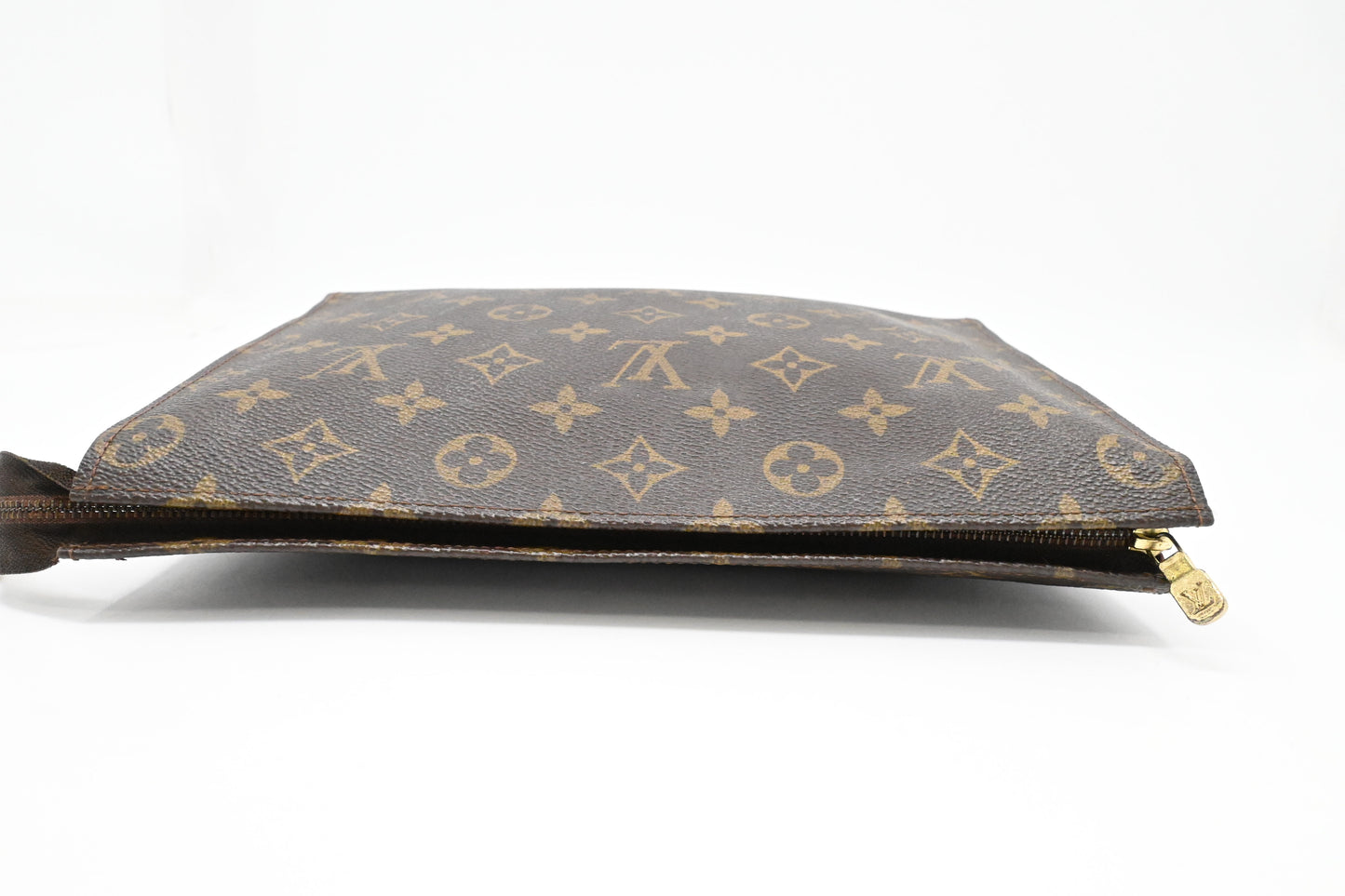 Louis Vuitton Toiletry 26 in Monogram Canvas