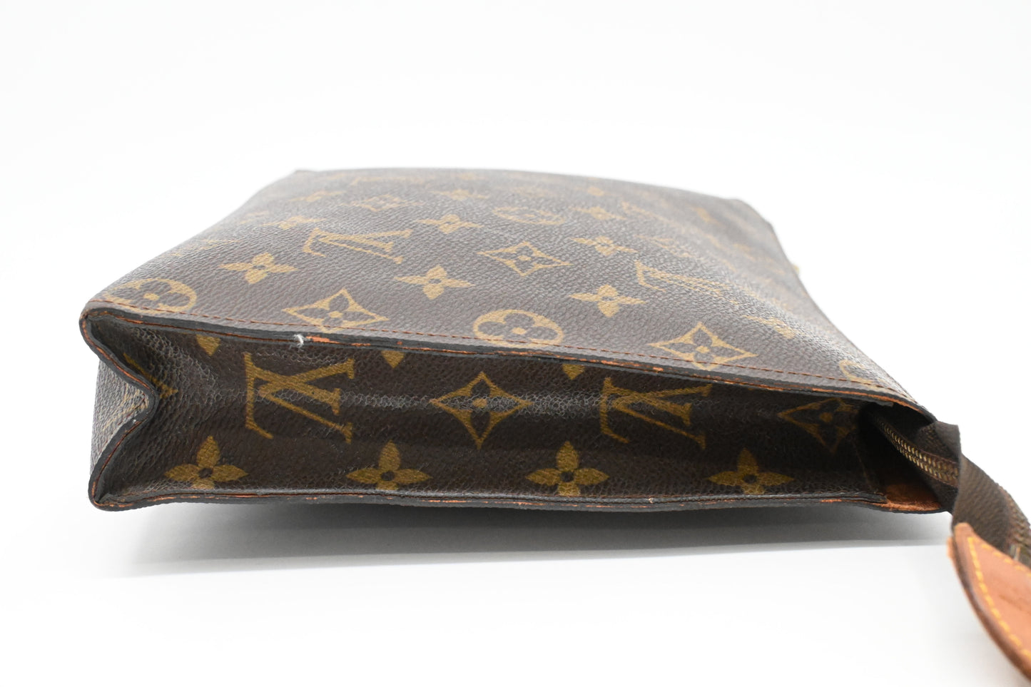 Louis Vuitton Toiletry 26 in Monogram Canvas