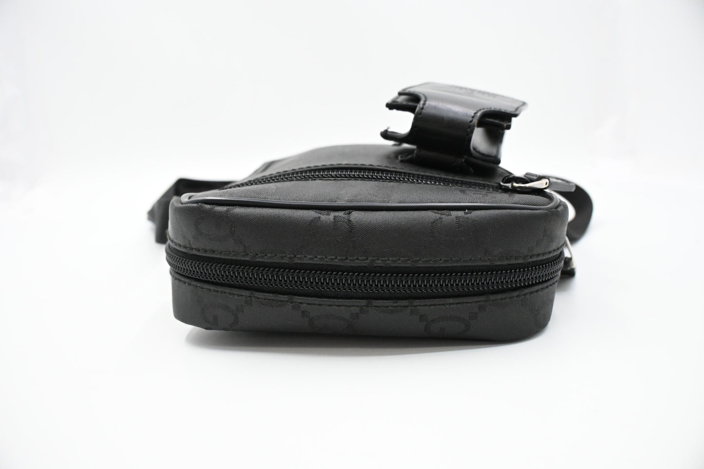 Gucci Crossbody Bag in Black Canvas