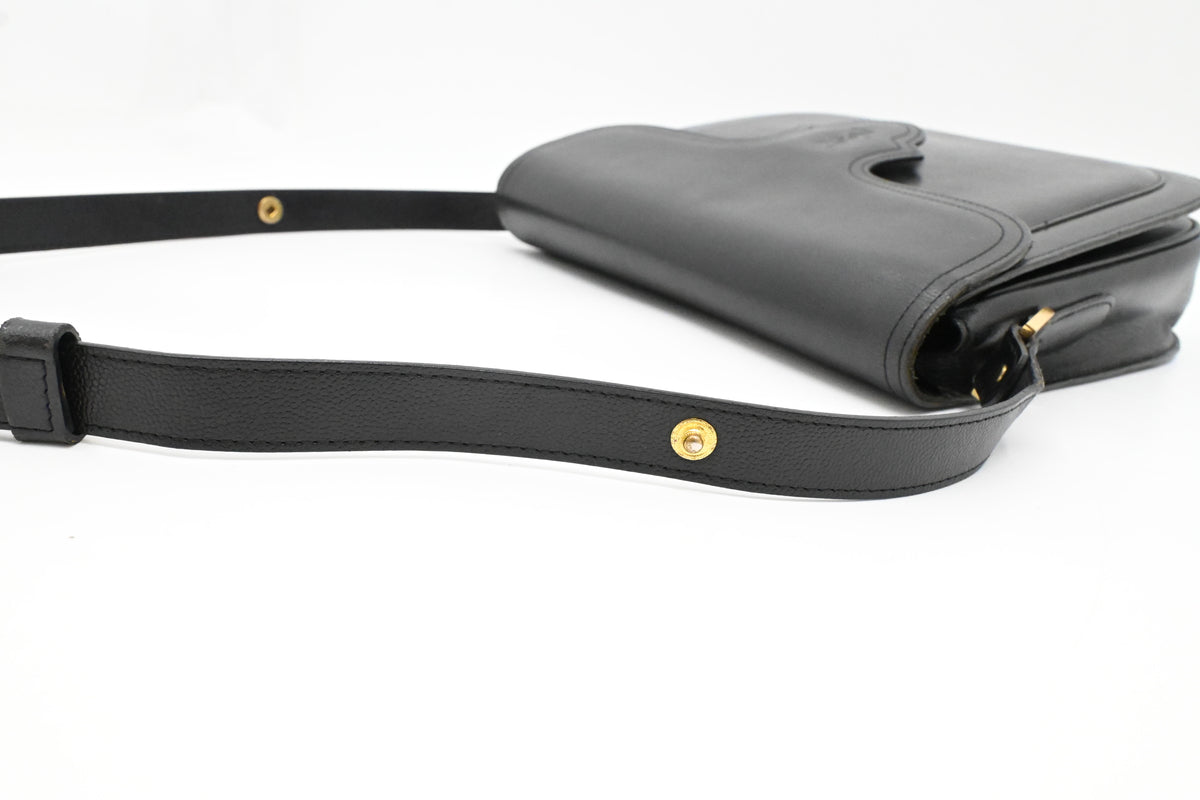 YSL Saint Laurent Shoulder Bag in Black Leather