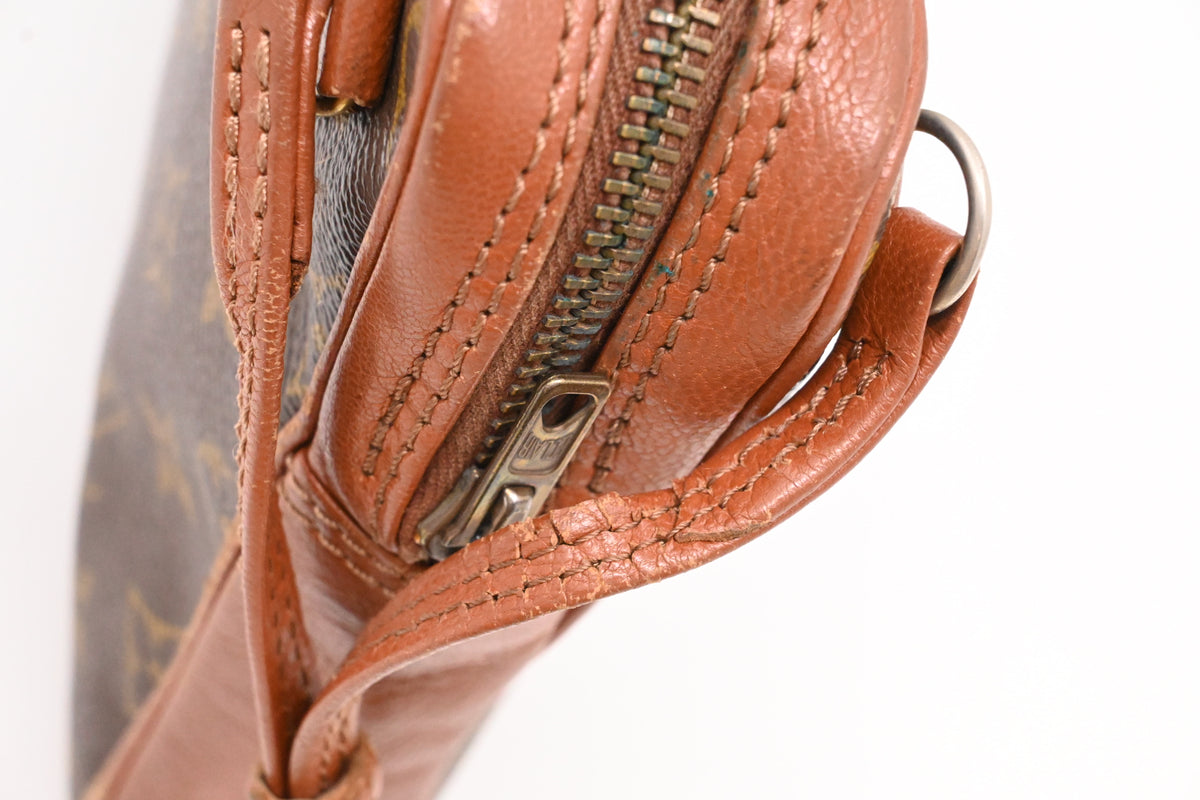 Louis Vuitton Pochette Sport in Monogram Canvas