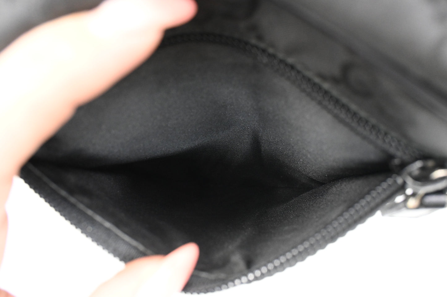 Gucci Crossbody Bag in Black Canvas