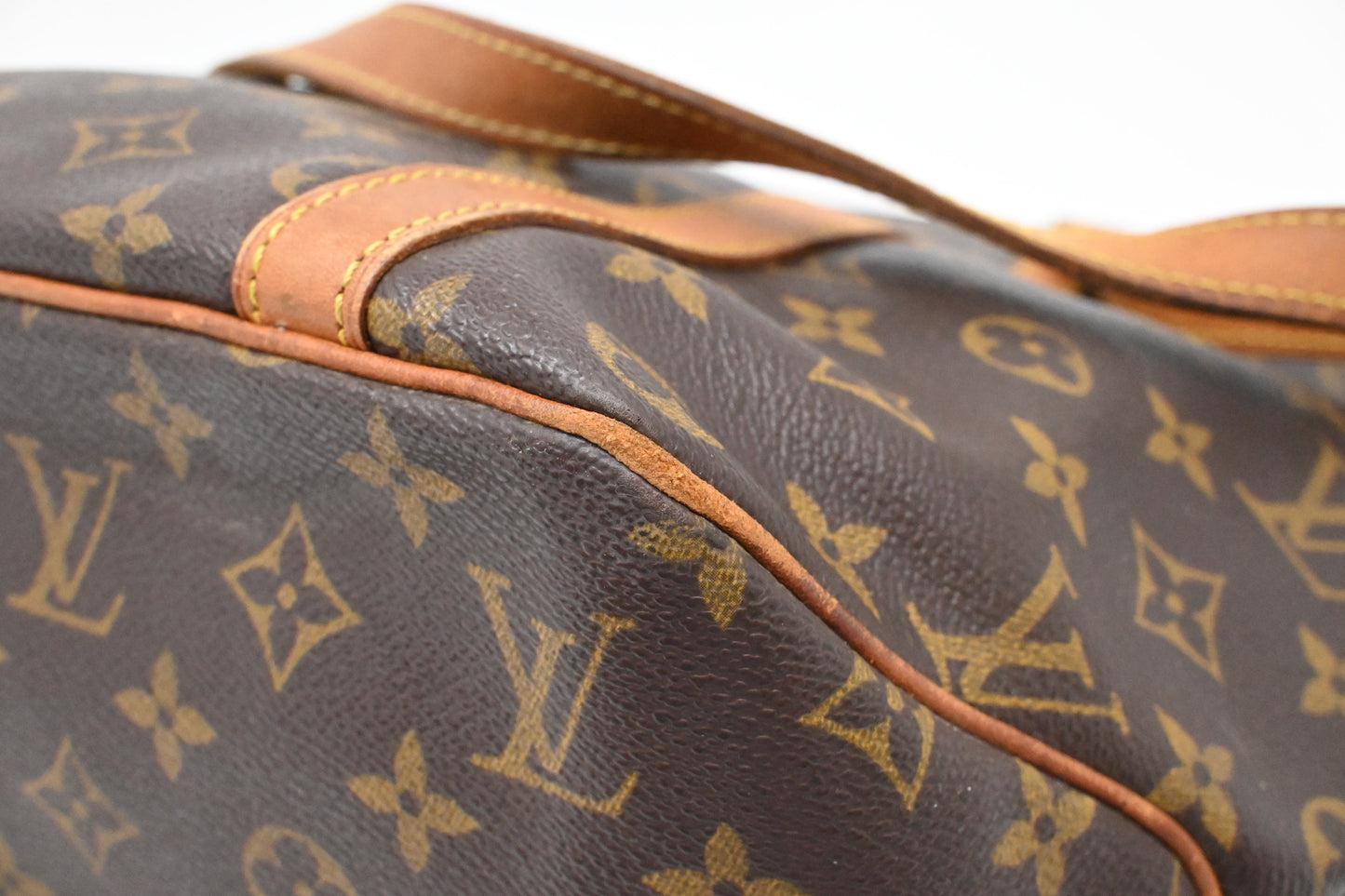 Louis Vuitton Sac Shopping 48 in Monogram Canvas