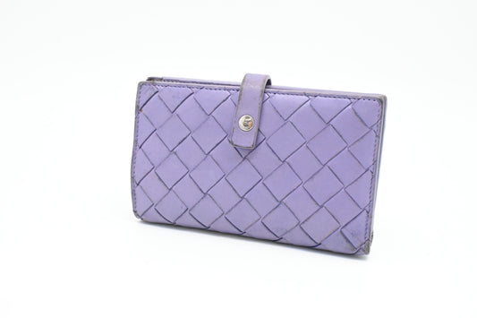 Bottega Veneta Wallet in Purple Intrecciato Leather