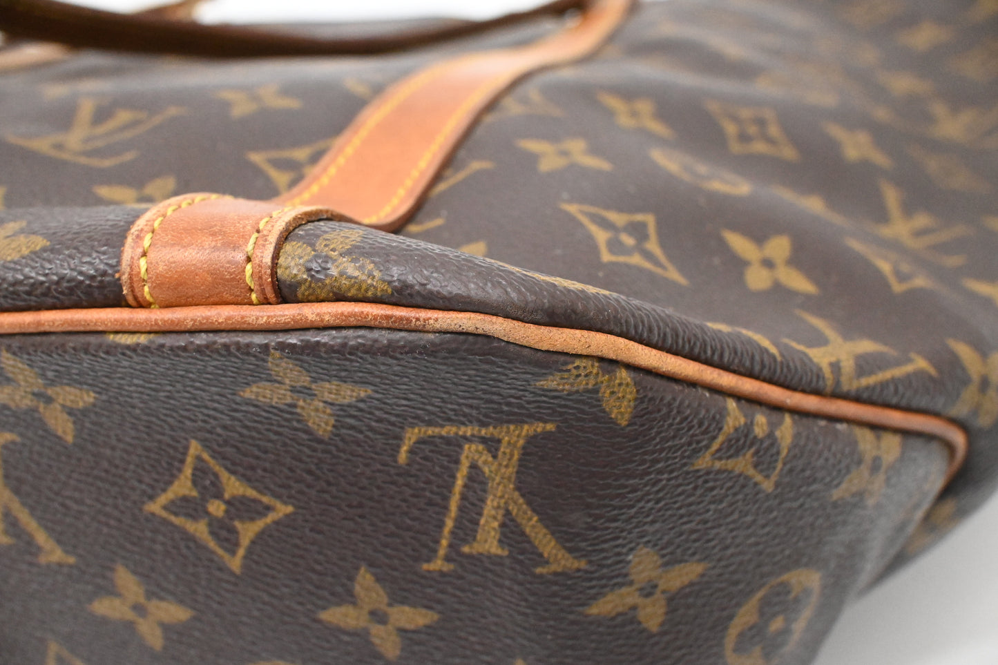 Louis Vuitton Sac Shopping 48 in Monogram Canvas